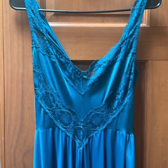 Olga Vintage Sleep Gown
